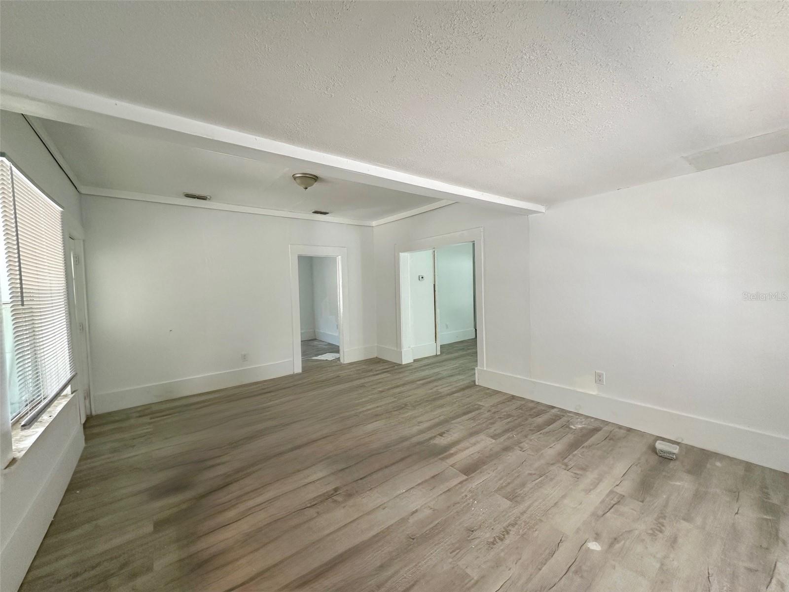 611 Sanford Avenue, FL