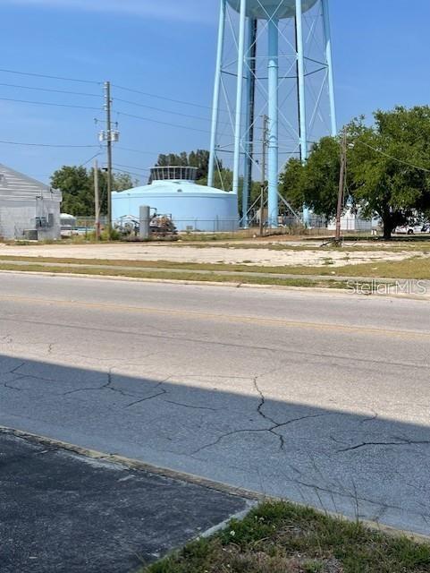 206 N 1st St, FL