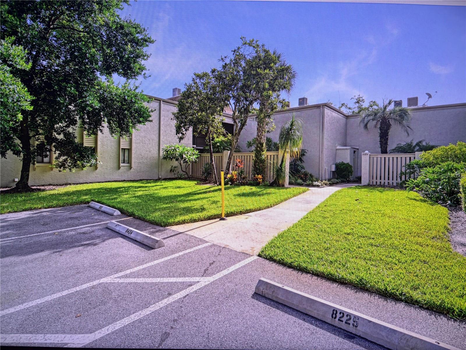 3282 Semoran Boulevard, FL