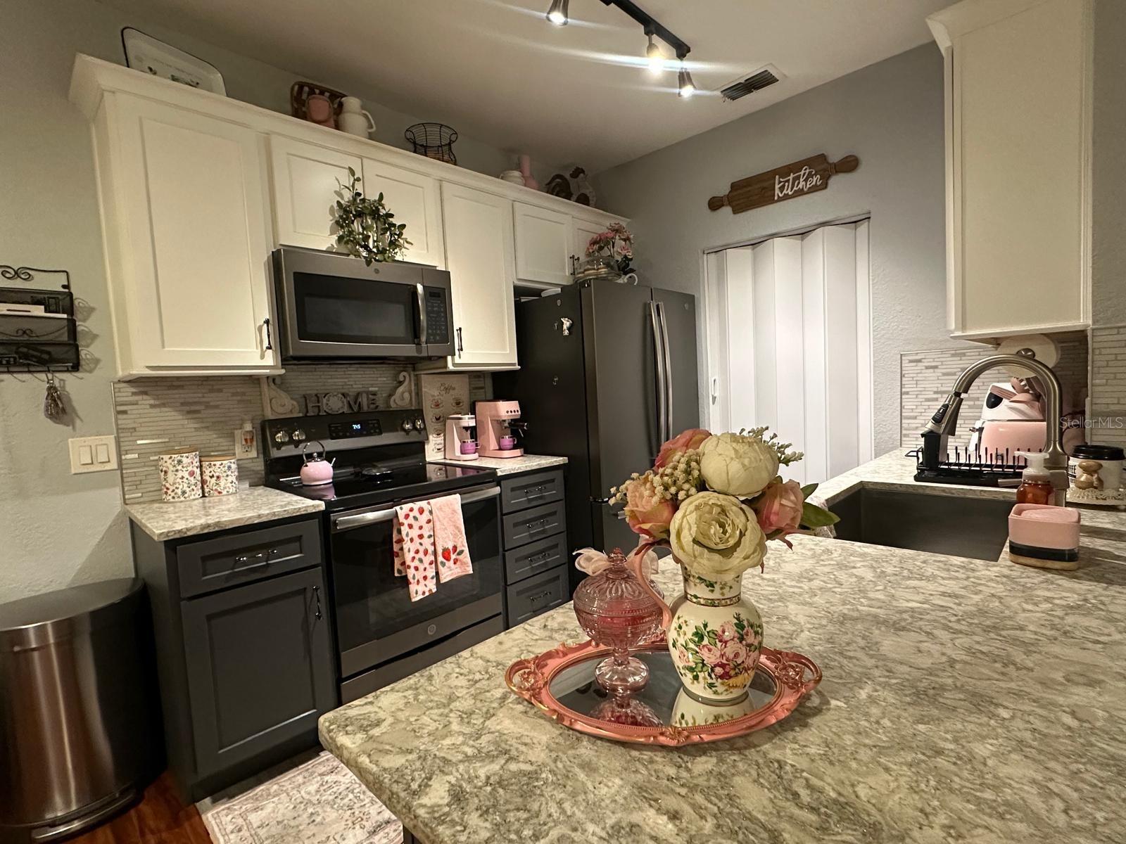 875 Grand Regency Pt #203, FL