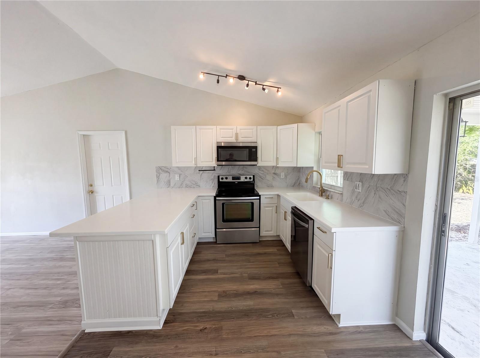 3130 Ludlow Drive, FL