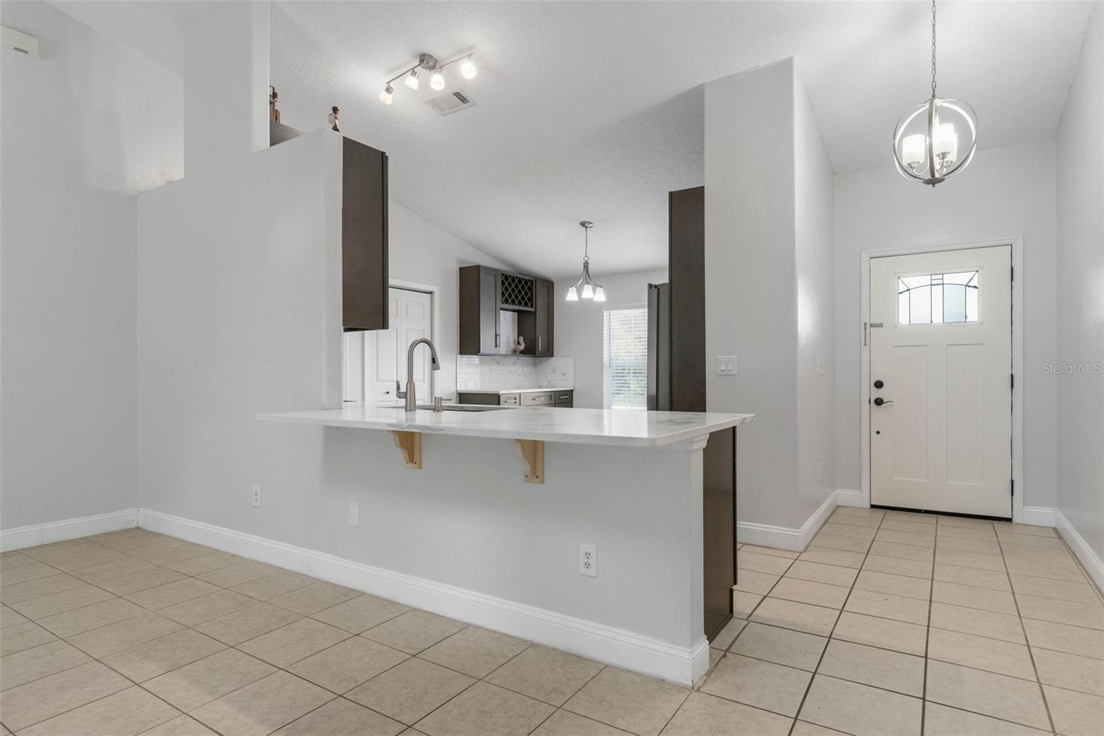 9 Firethorn Lane, FL