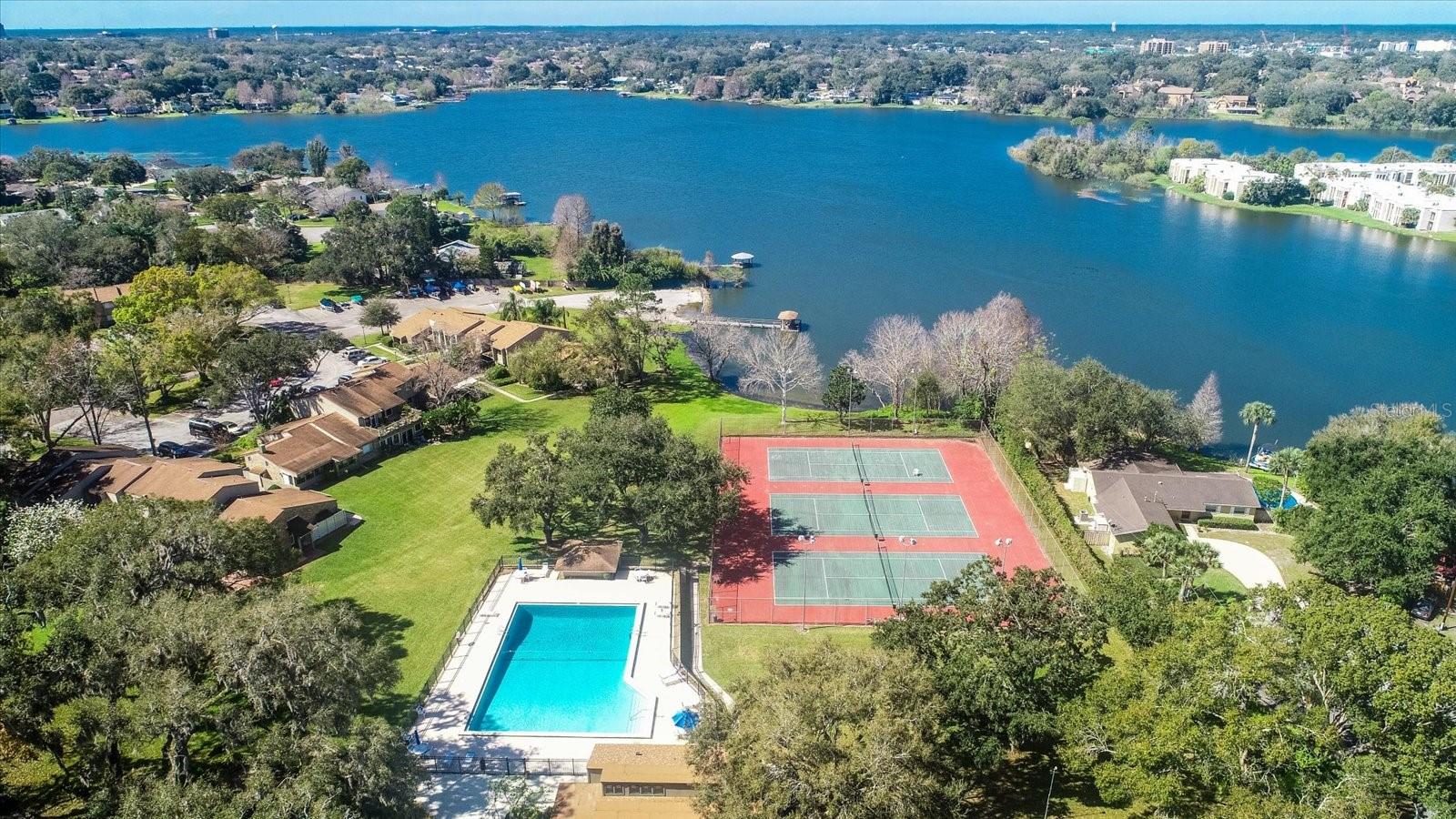 671 Post Oak Circle, FL
