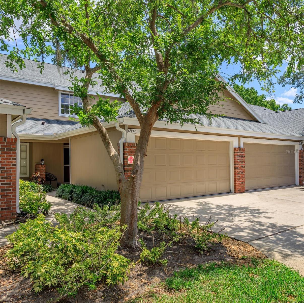 671 Post Oak Circle, FL