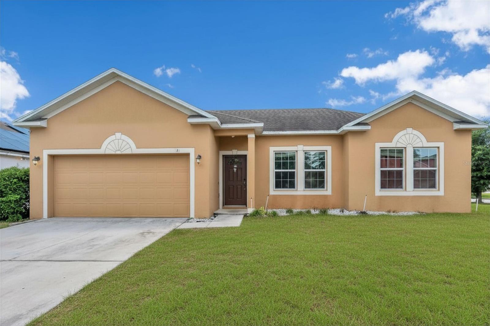 318 Gladesdale St, FL