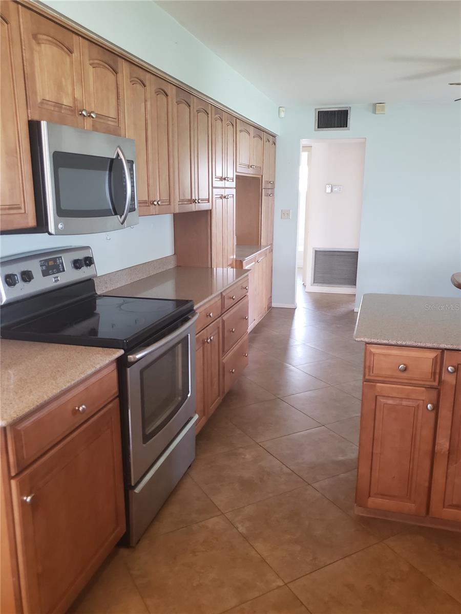 714 Indian Wells Avenue, FL