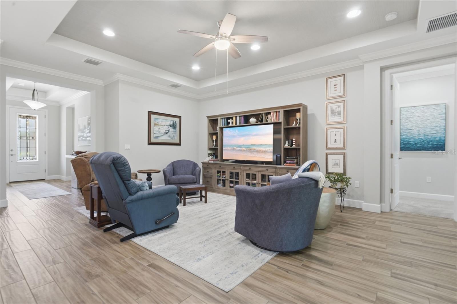 103 Old Moss Circle, FL