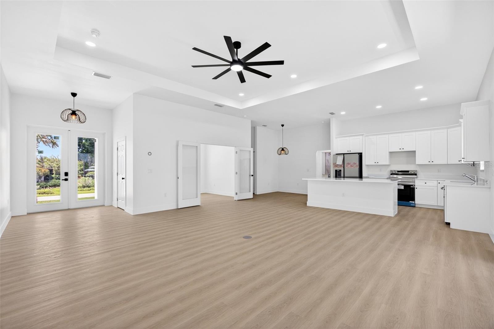 200 Leach Drive, FL