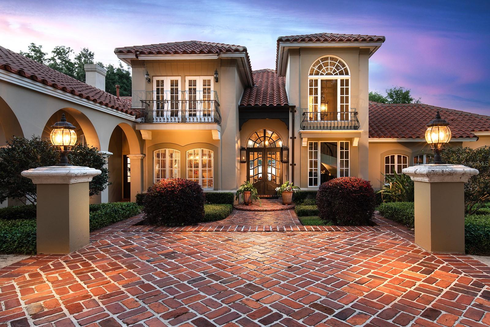 1351 N Classic Ct, FL