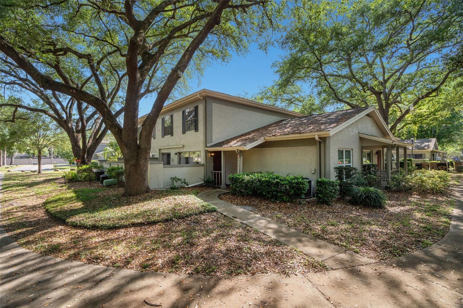 6322 Treetop Cir, FL