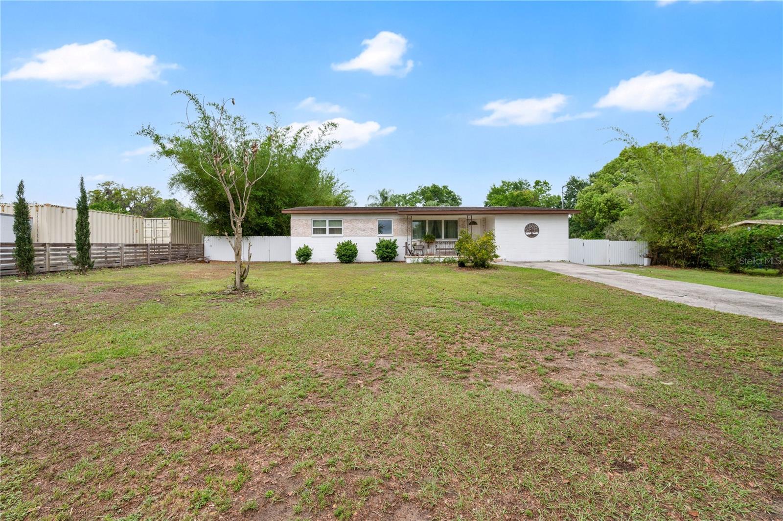 2010 Lee Dr, FL