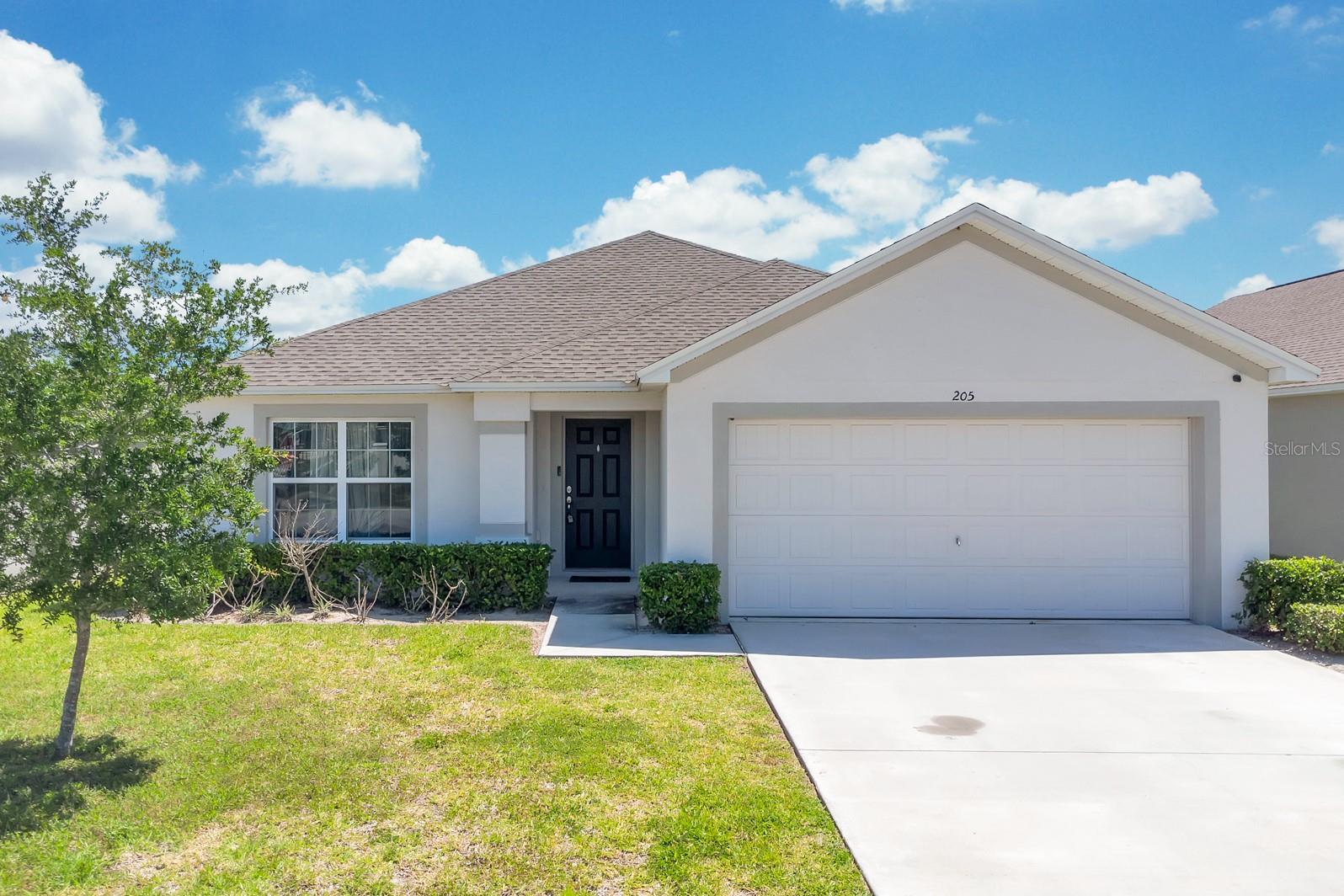 205 Arbuthnot Street, FL