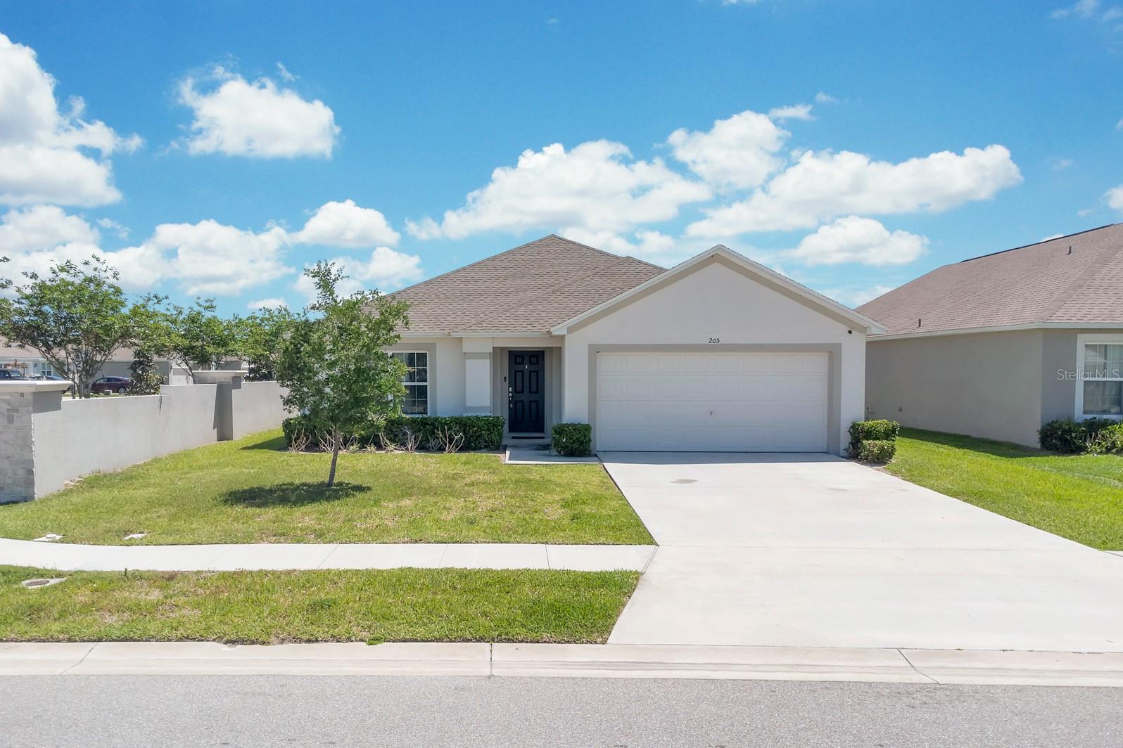 205 Arbuthnot Street, FL