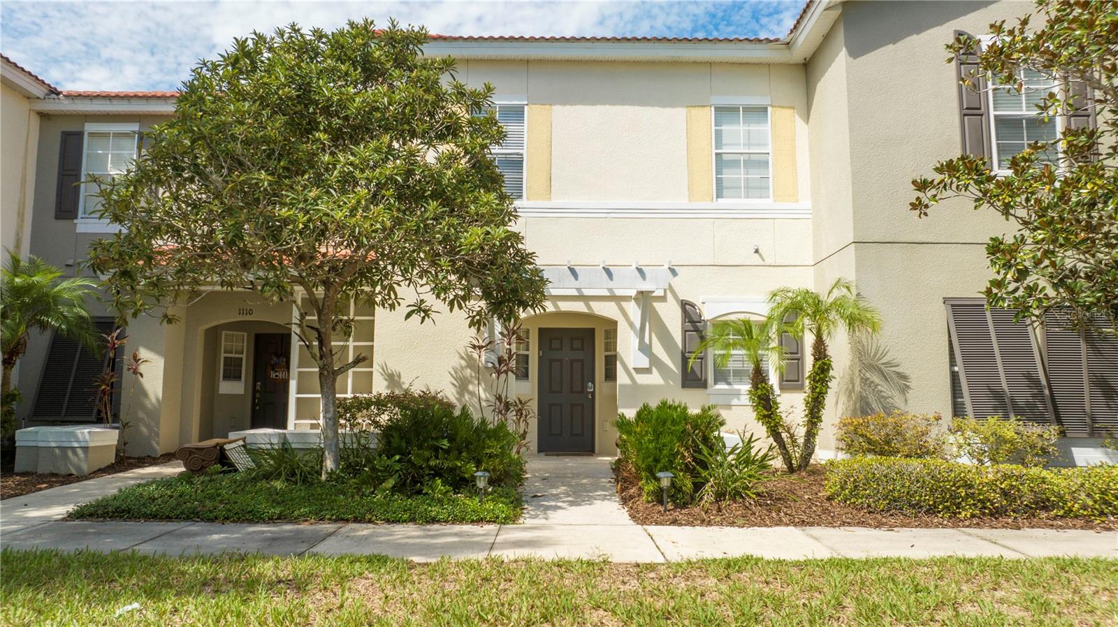 1120 Las Fuentes Dr, FL
