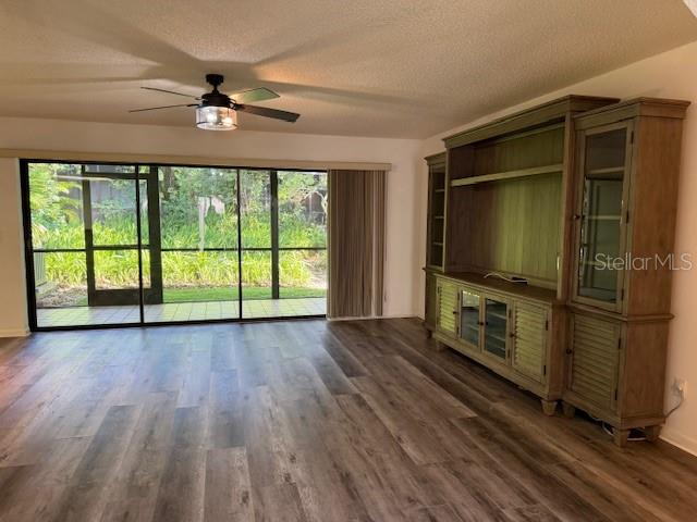 1913 Whispering Way, FL