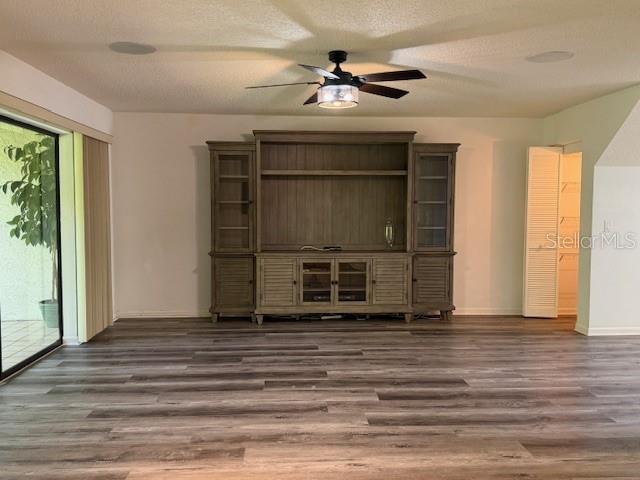 1913 Whispering Way, FL