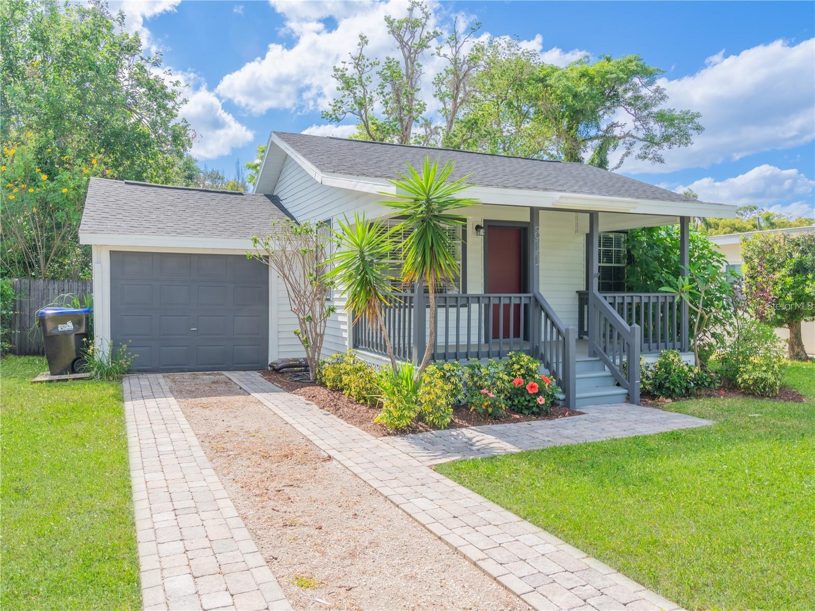 811 Overspin Drive, FL