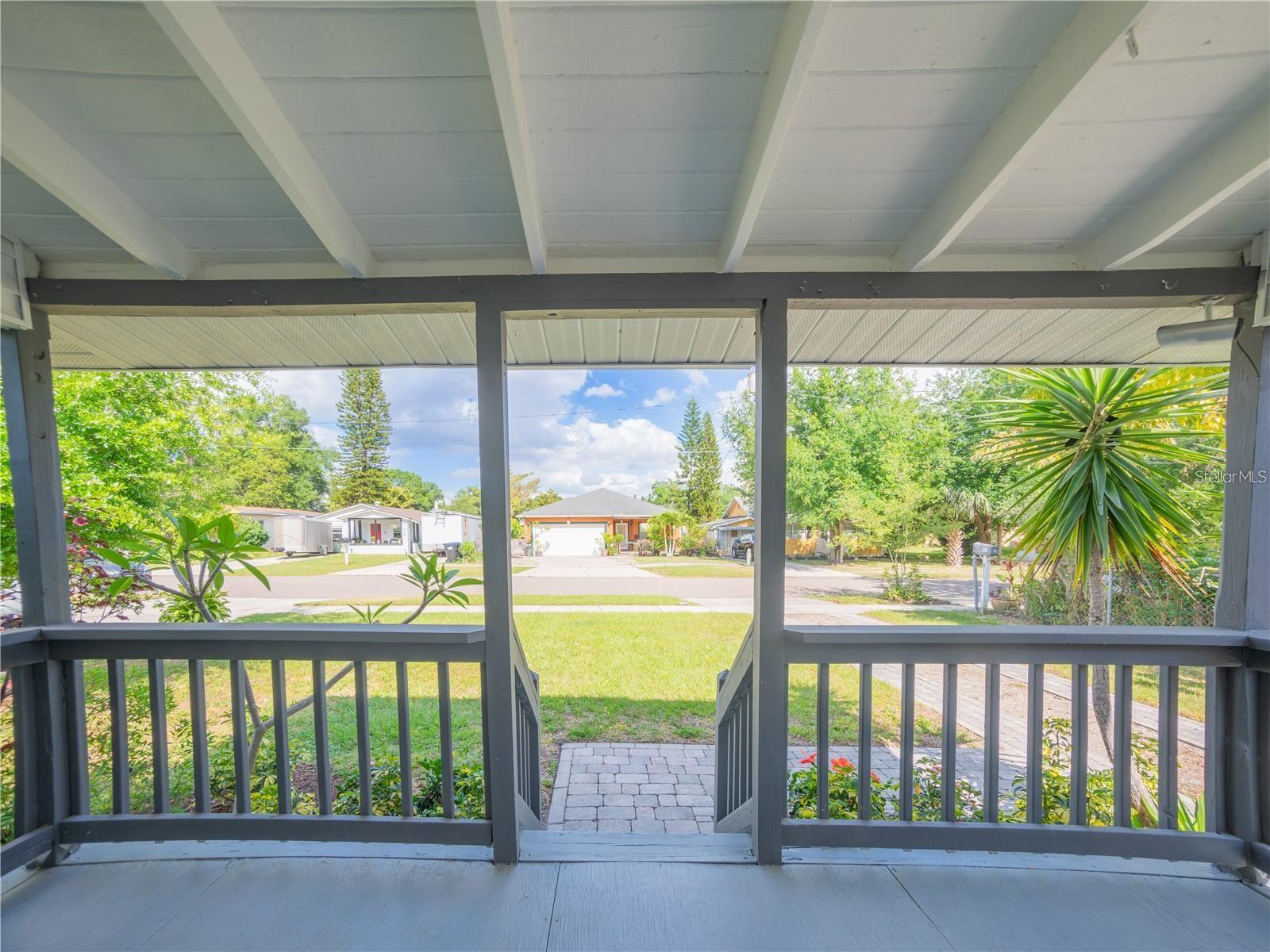 811 Overspin Drive, FL