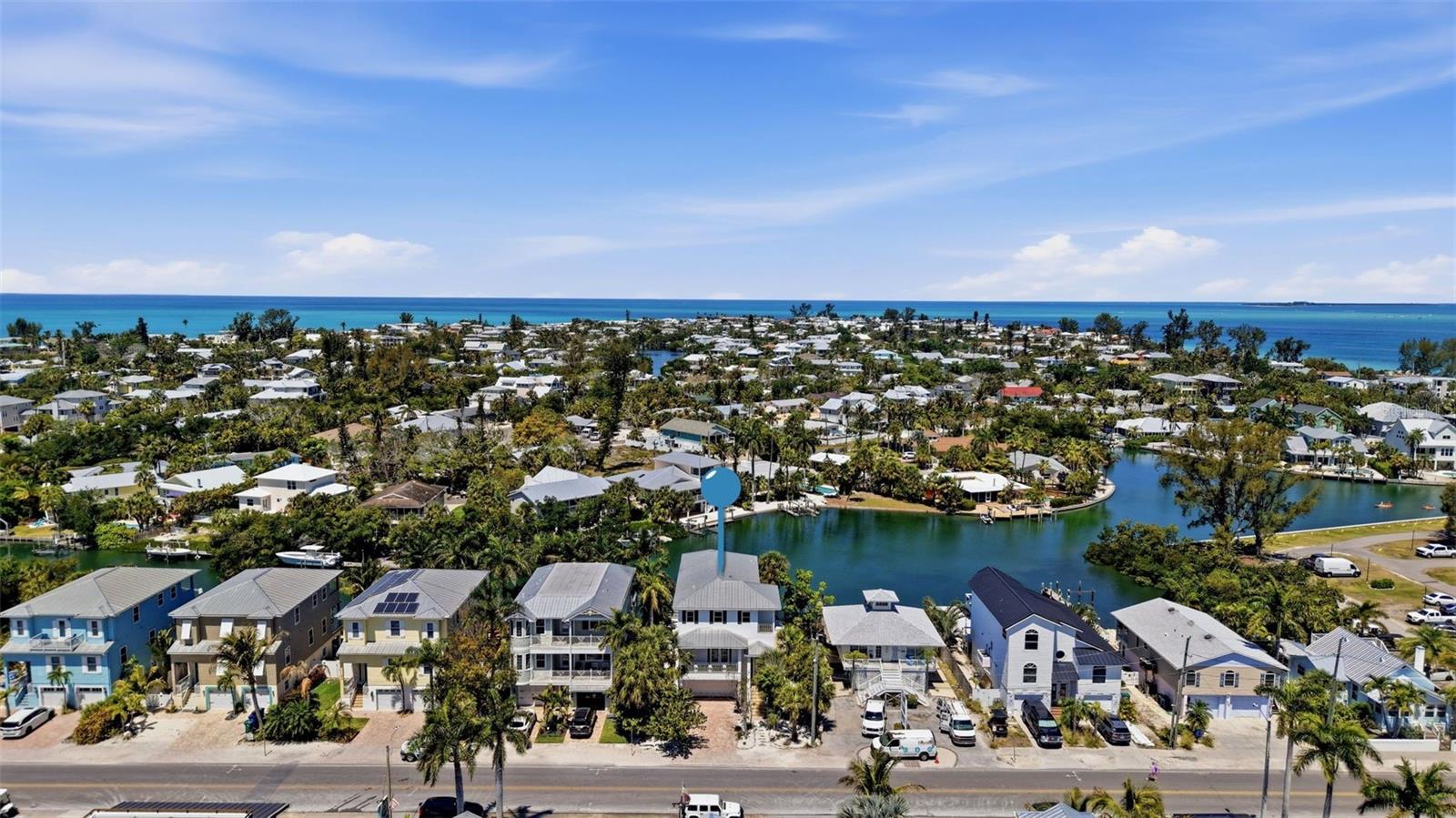 418 Pine Ave, FL