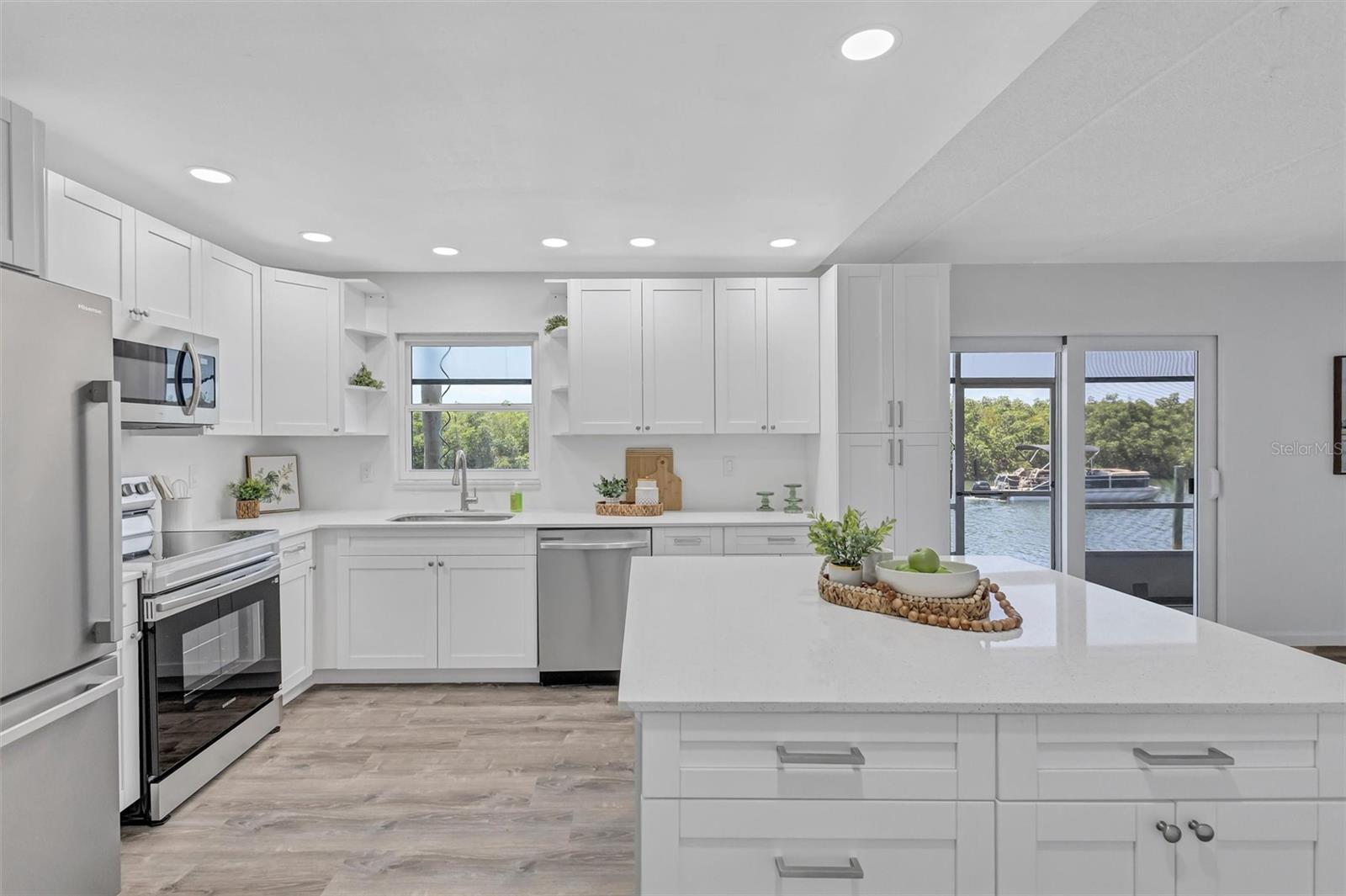 8817 Bay Pointe Drive, FL
