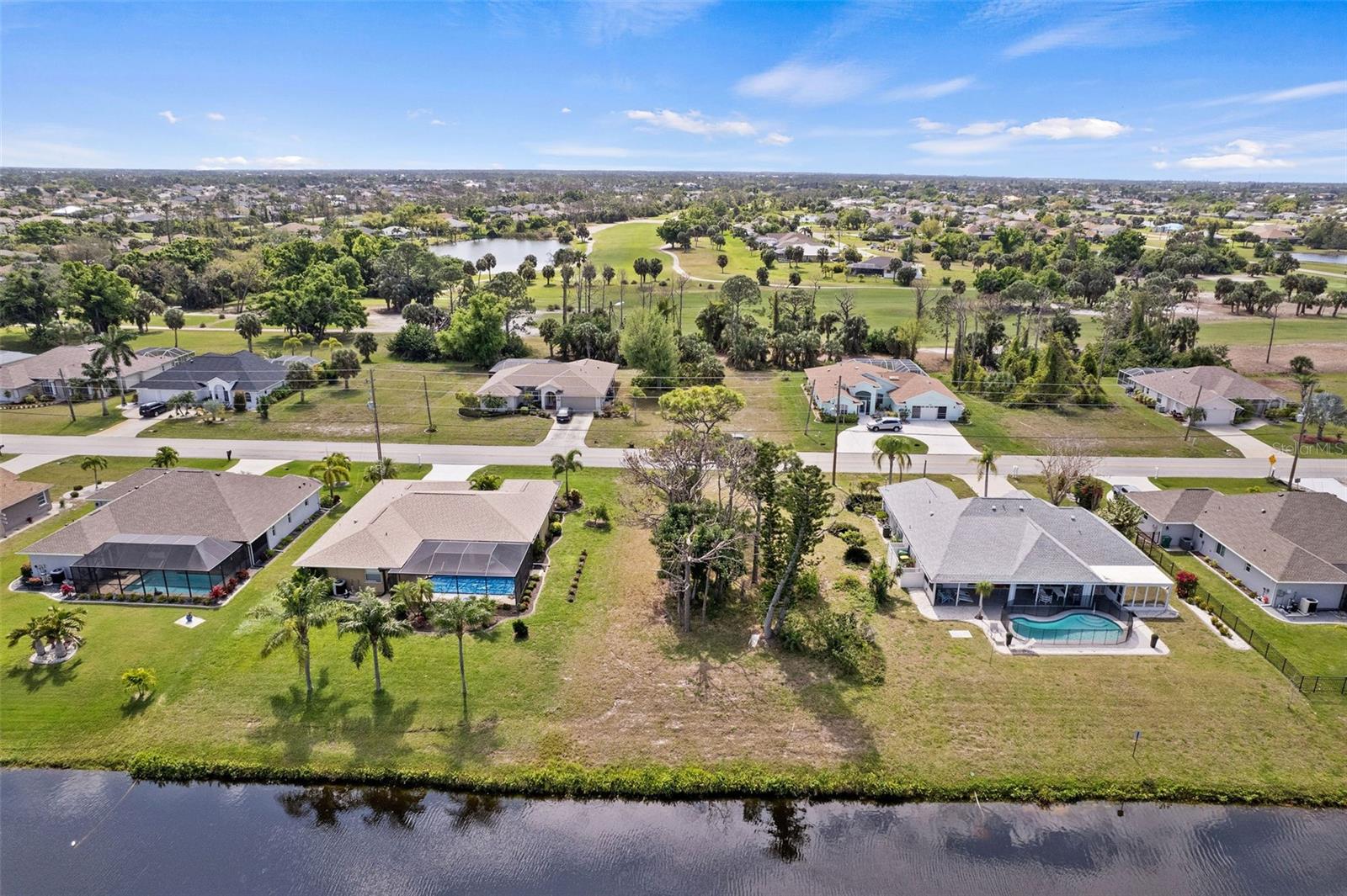 475 Rotonda Cir, FL