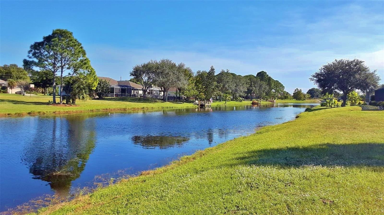 847 Rotonda Cir, FL
