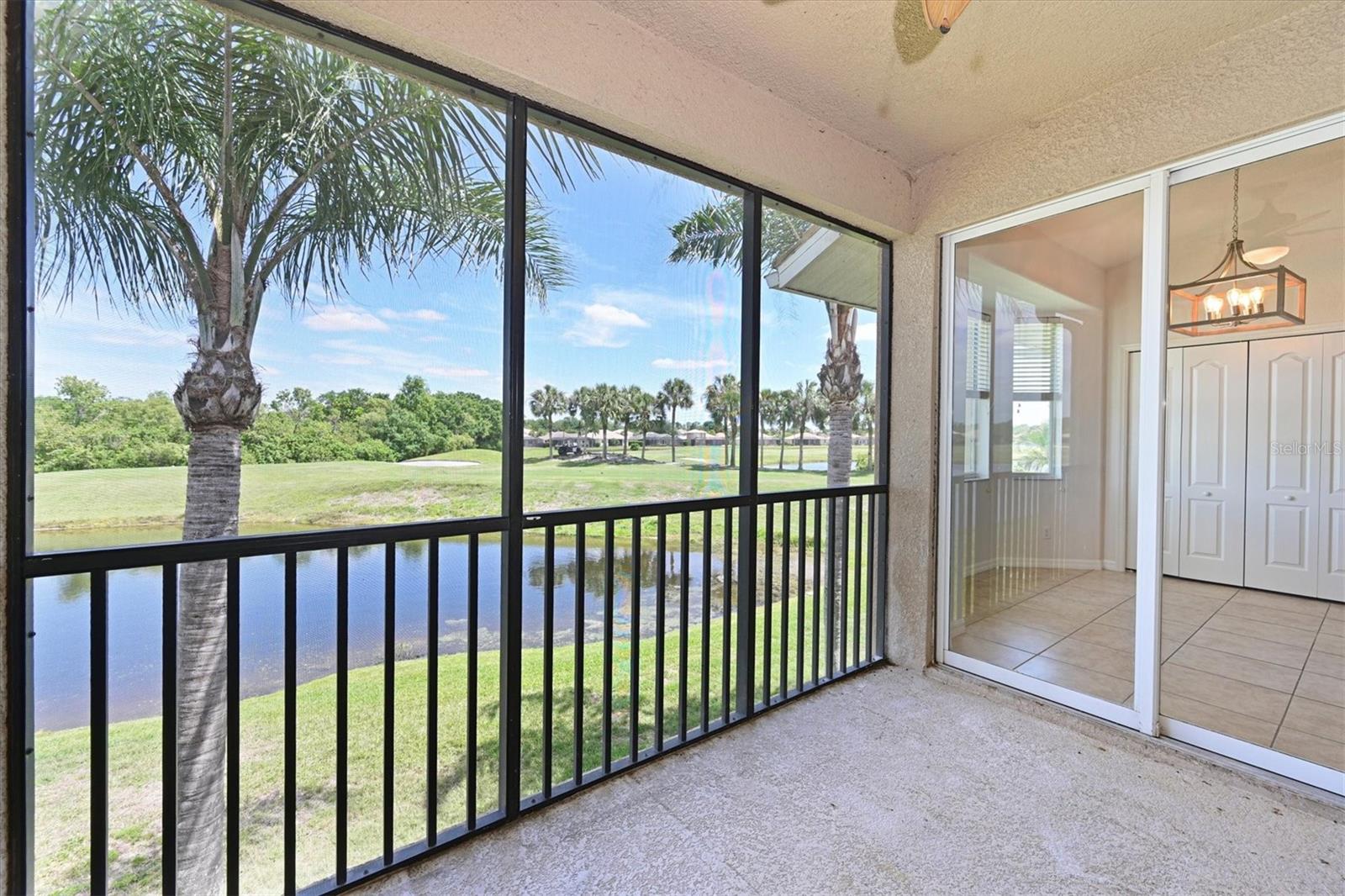 1011 Fairwaycove Lane, FL