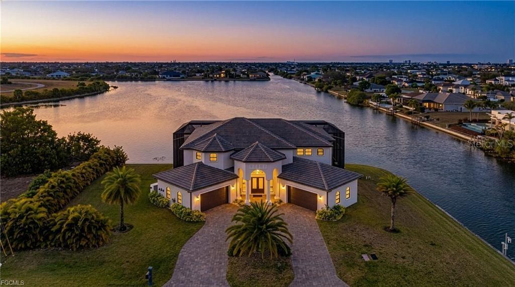 2003 Ne 10th Pl, FL