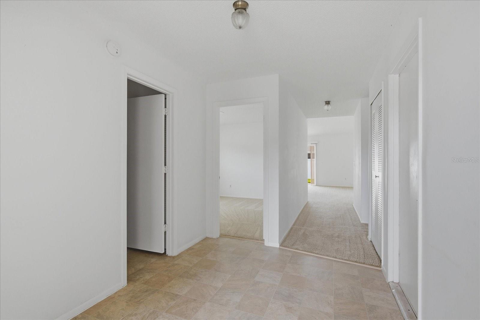 601 Oak Manor Circle, FL