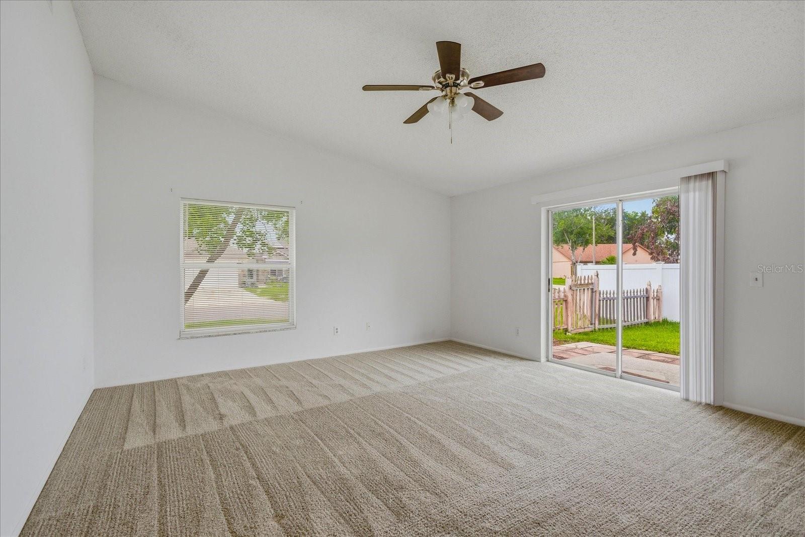 601 Oak Manor Circle, FL