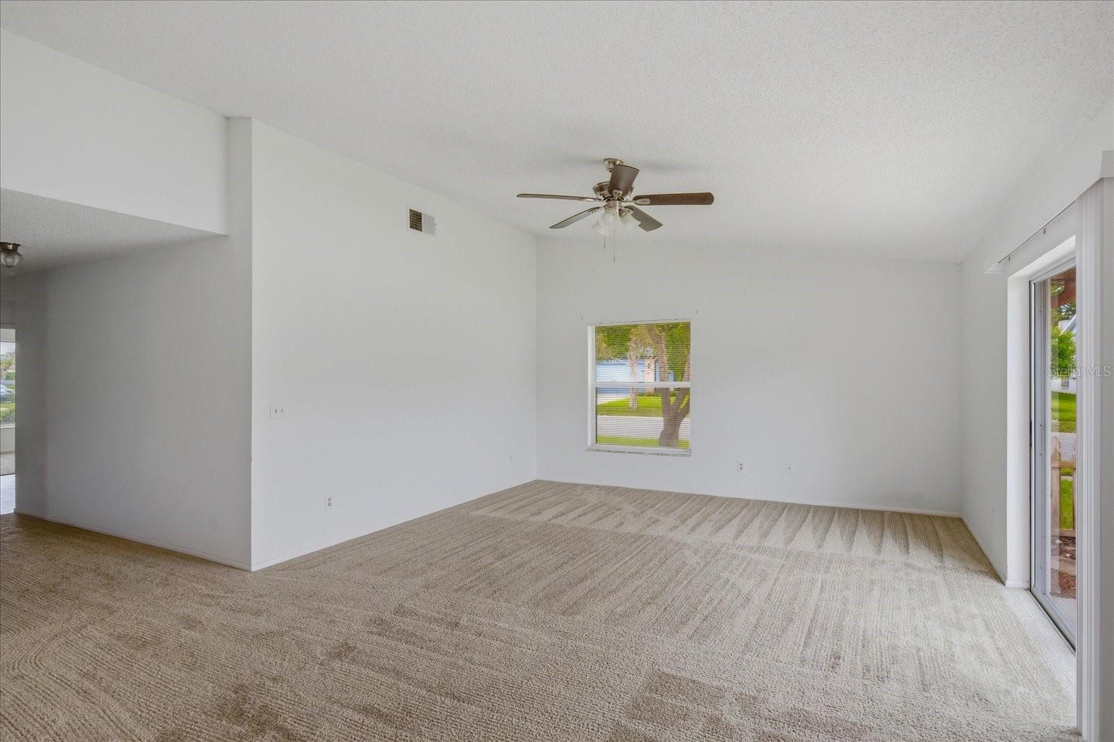 601 Oak Manor Circle, FL