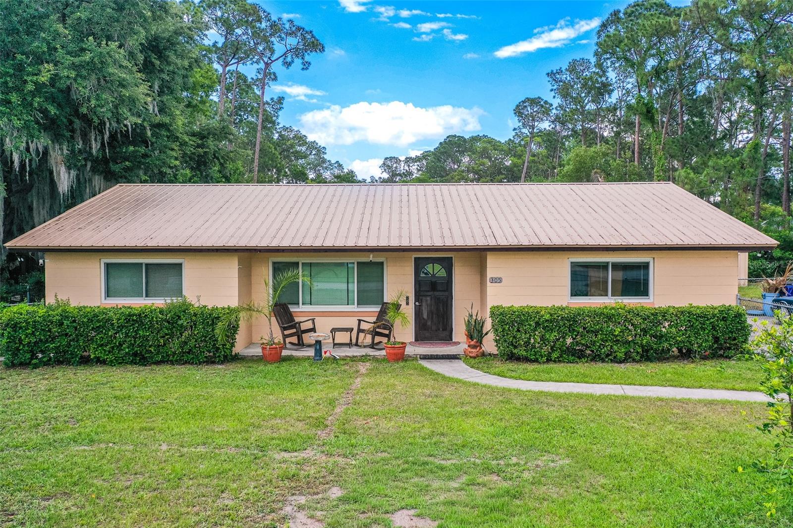 305 Cloverleaf Rd, FL
