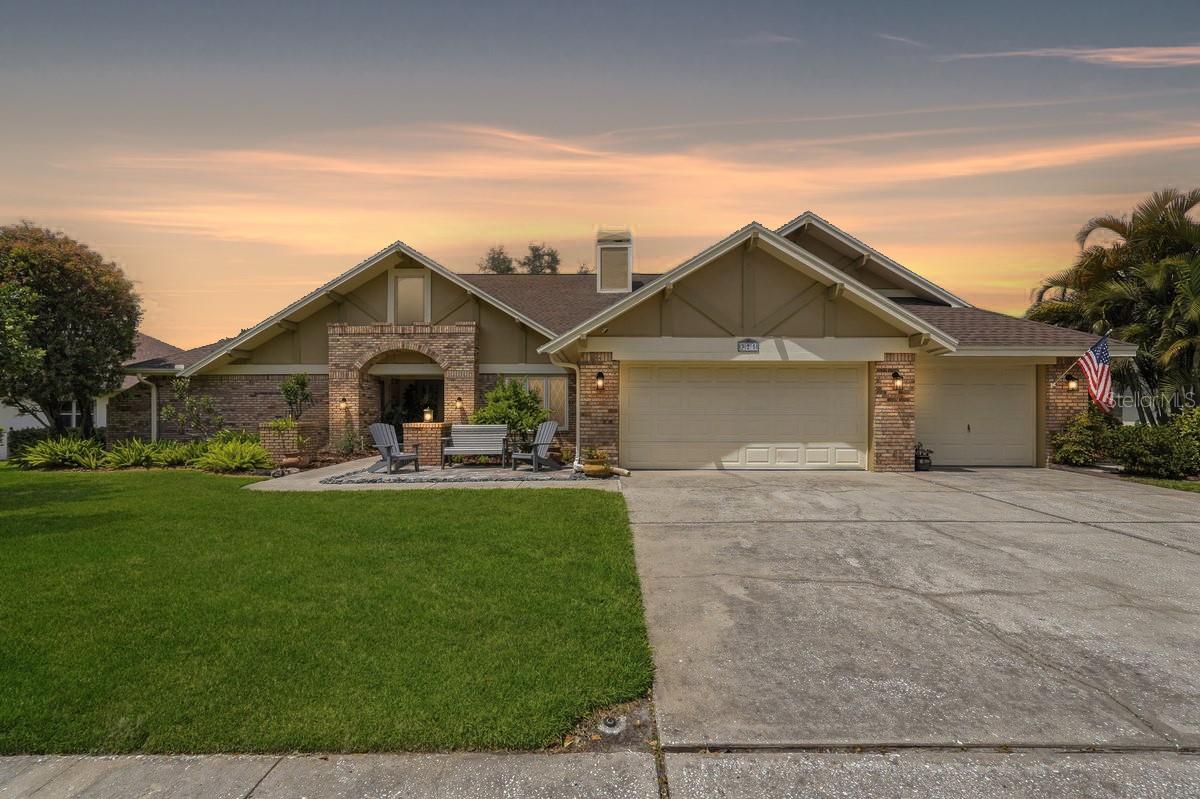 325 Sheffield Circle, FL