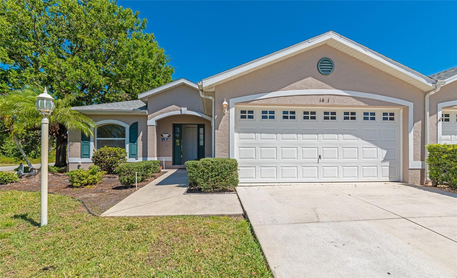 1401 Hedgewood Cir, FL
