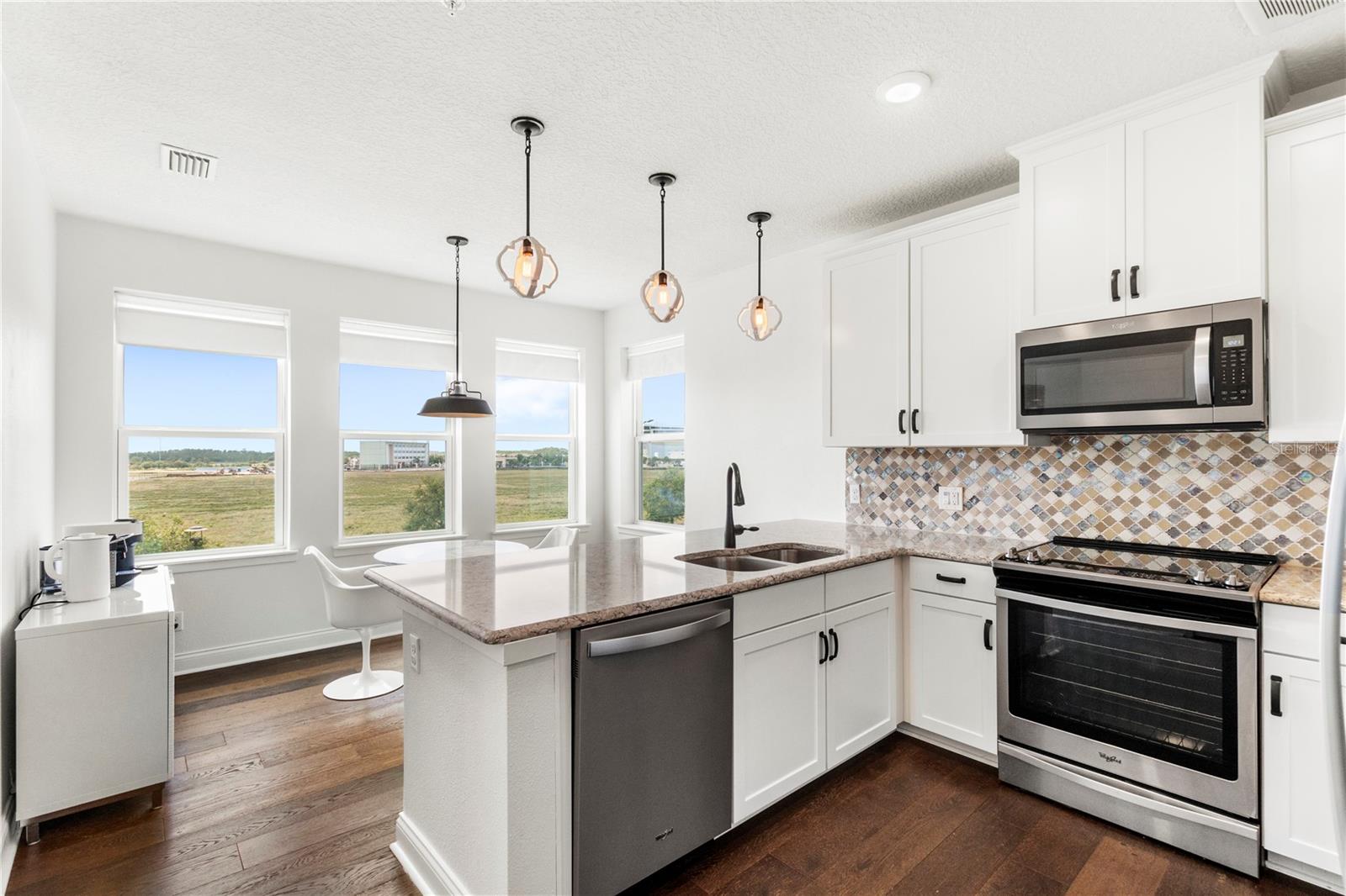 7573 Laureate Boulevard, FL