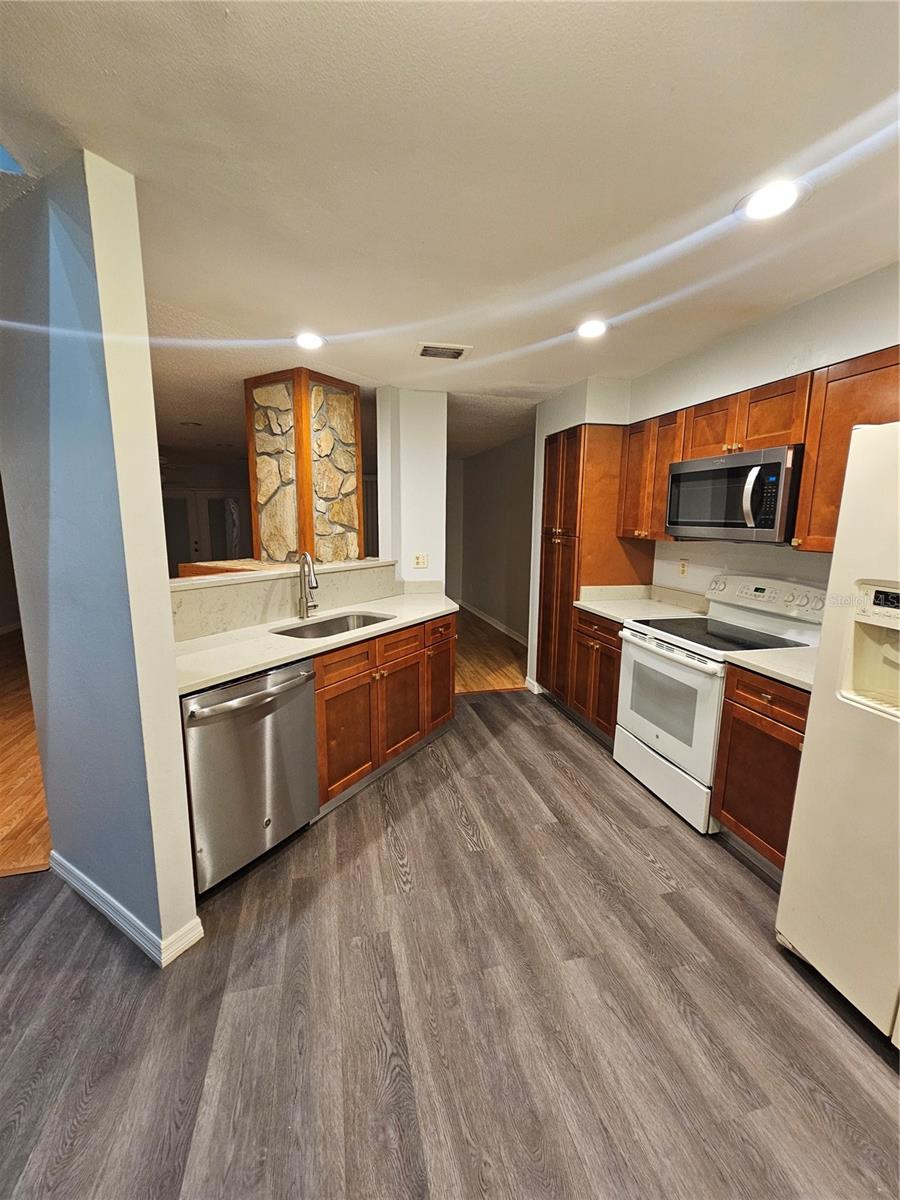 4414 Cluster Drive, FL