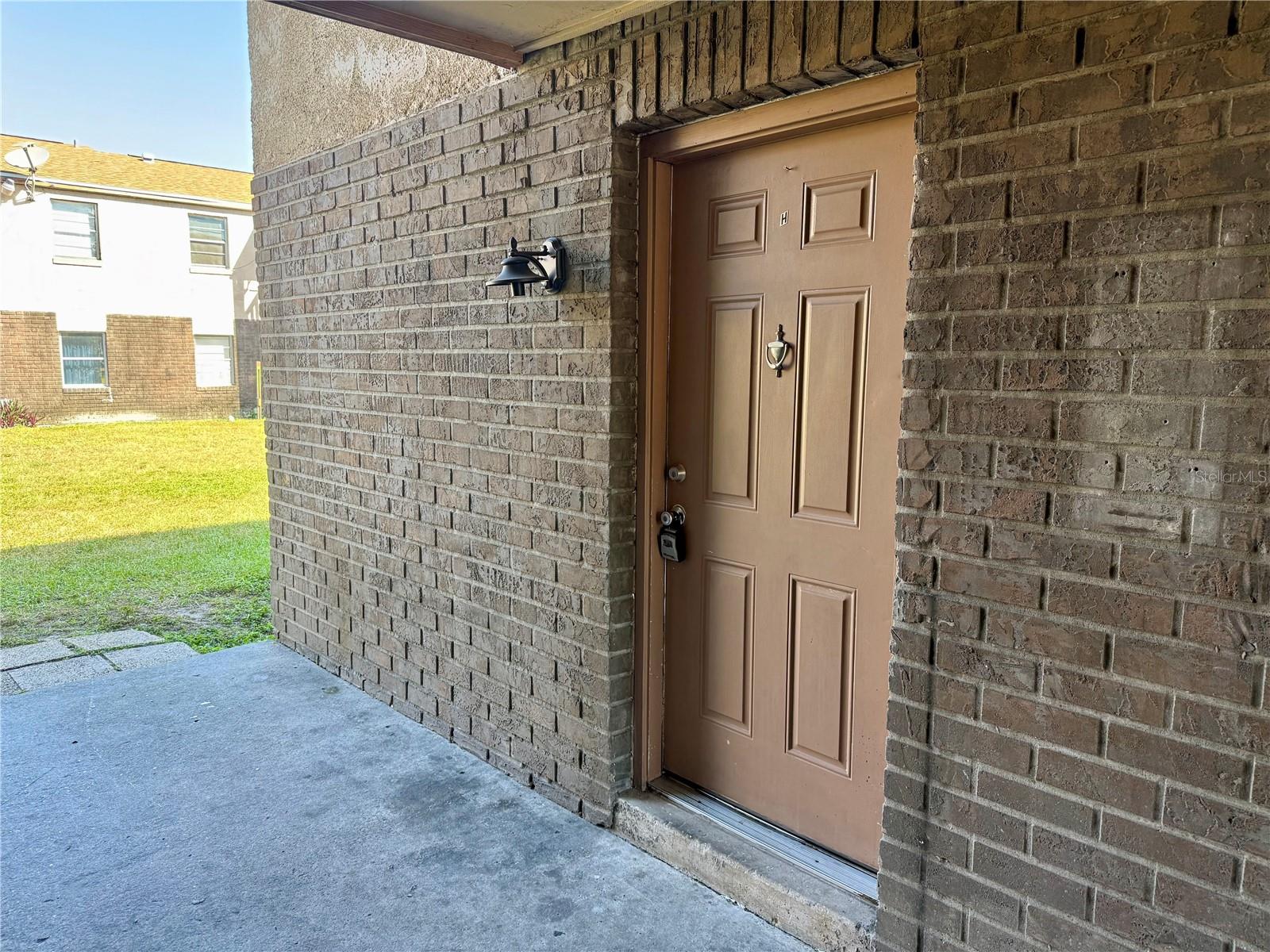 9013 Westchester Circle, FL