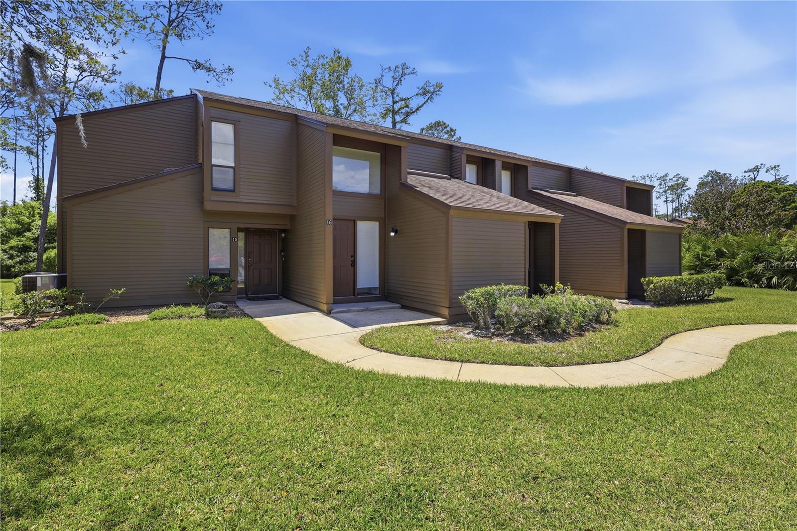 16 Hembury Lane, FL