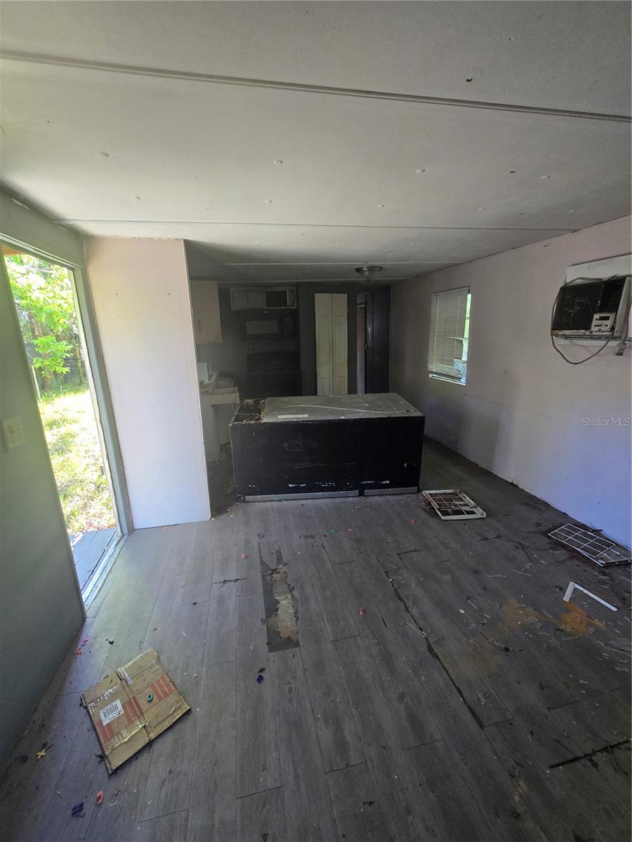1212 Pine Street, FL