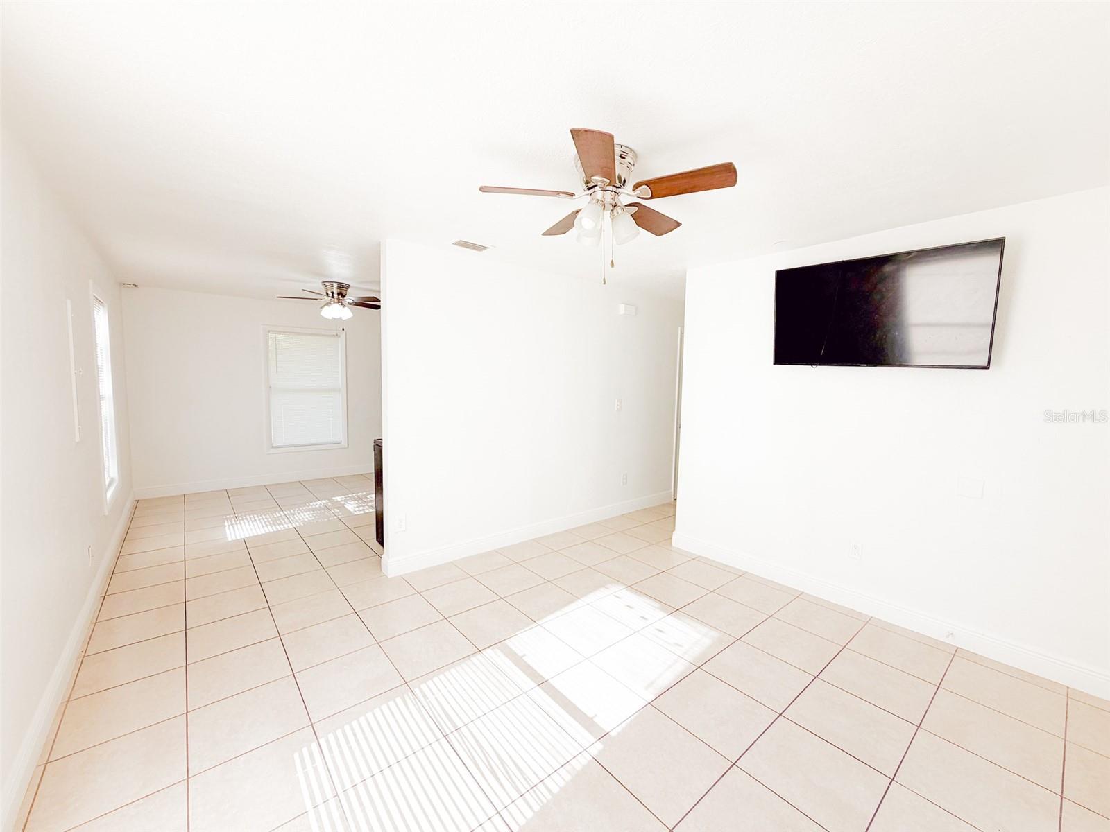 407 Bella Vista Street, FL