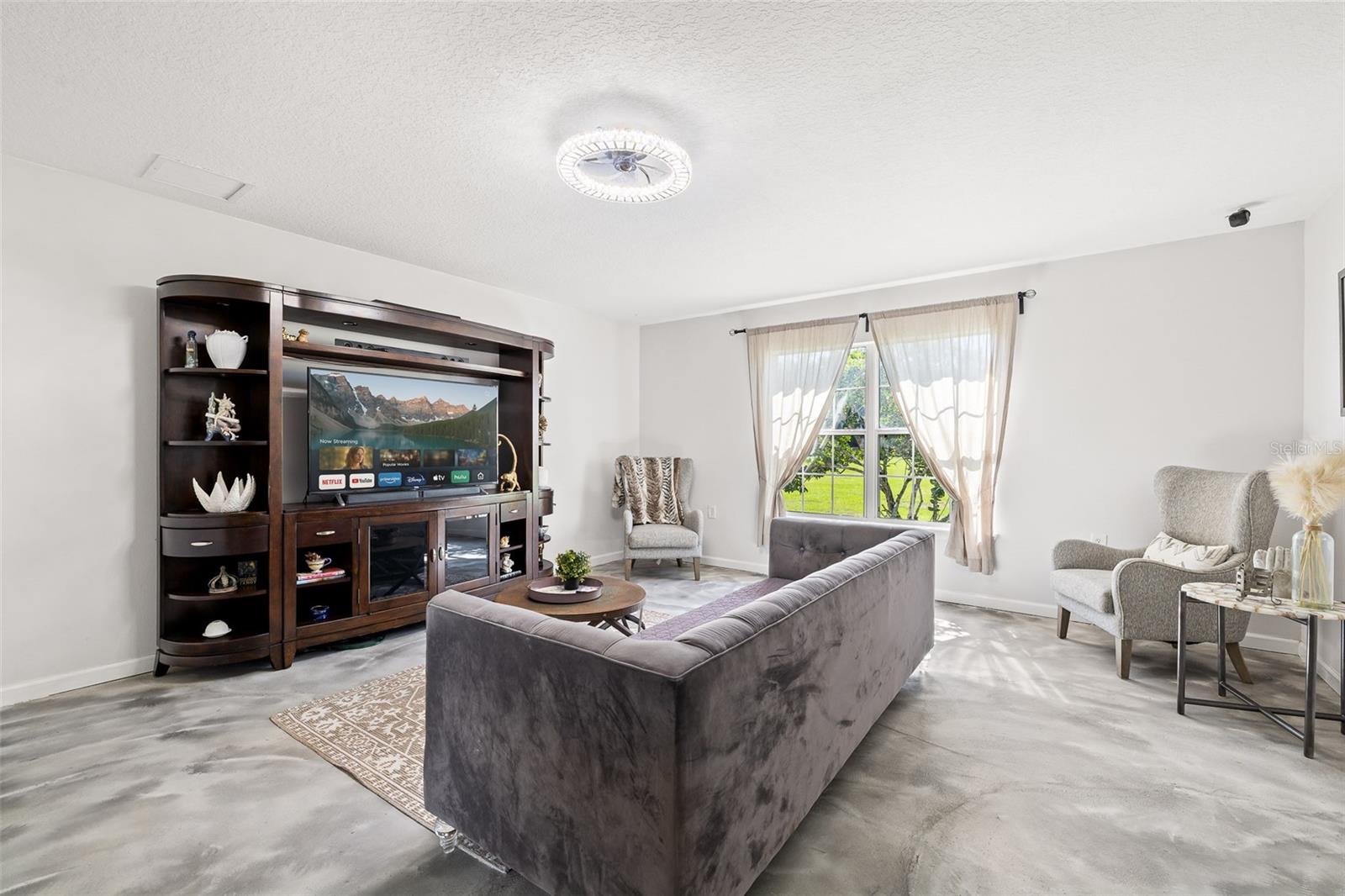 4245 Henry J Avenue, FL