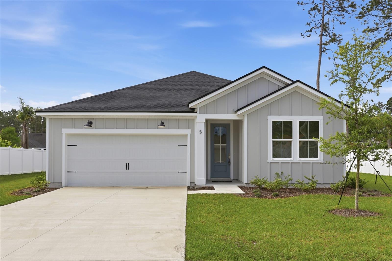 5 Reine Pl, FL