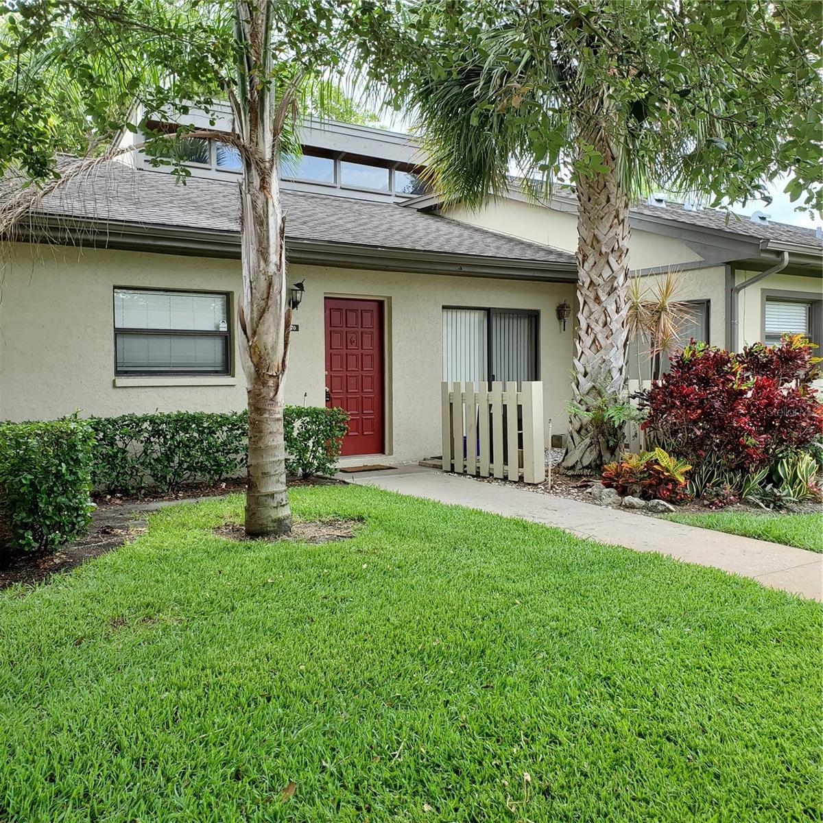 70 Joanne Place, FL
