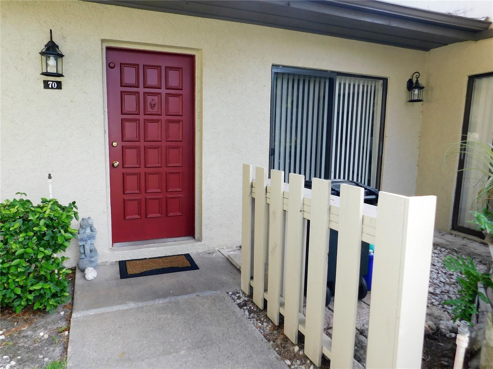 70 Joanne Place, FL