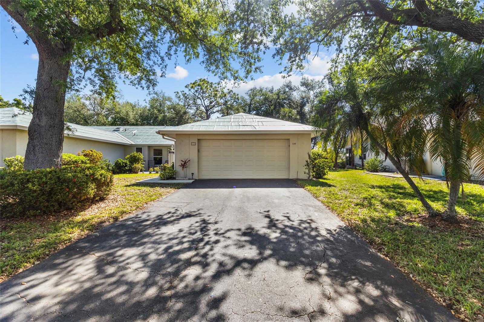 138 Southampton Pl S ## 357, FL