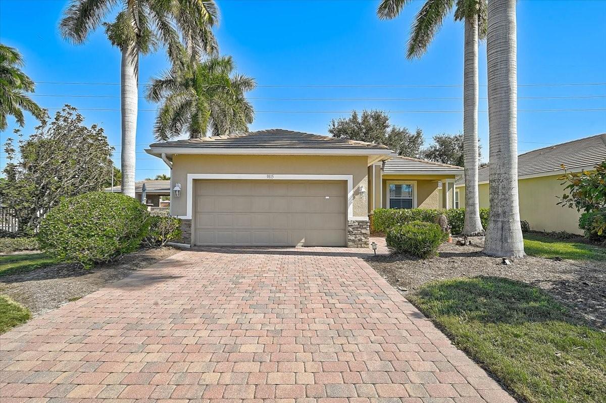 9815 Nostalgia Pl, FL