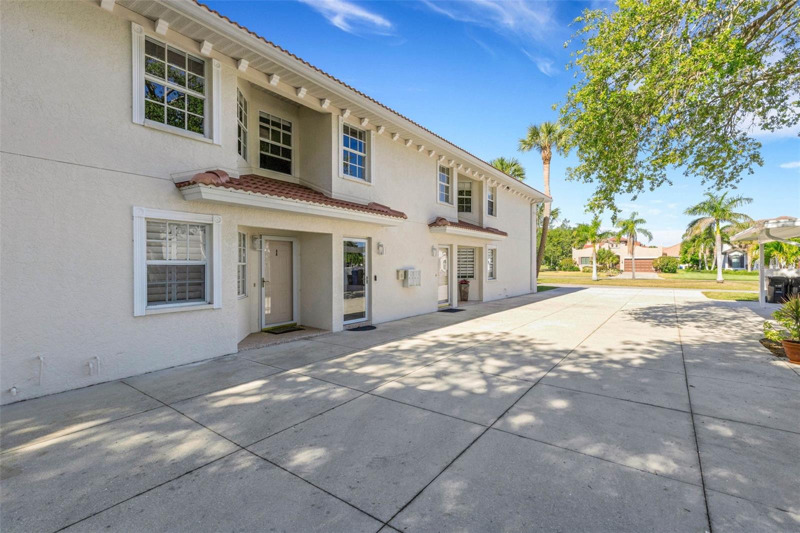 528 Venice Avenue, FL