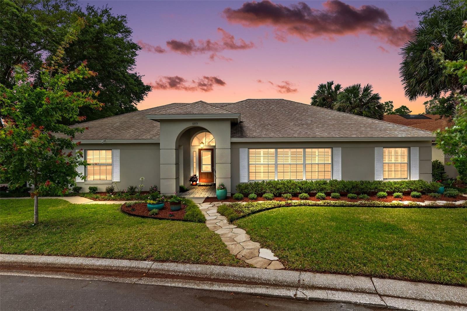 605 Sandlake Ct, FL