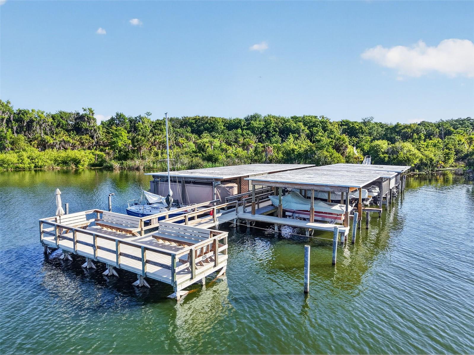 605 Sandlake Court, FL