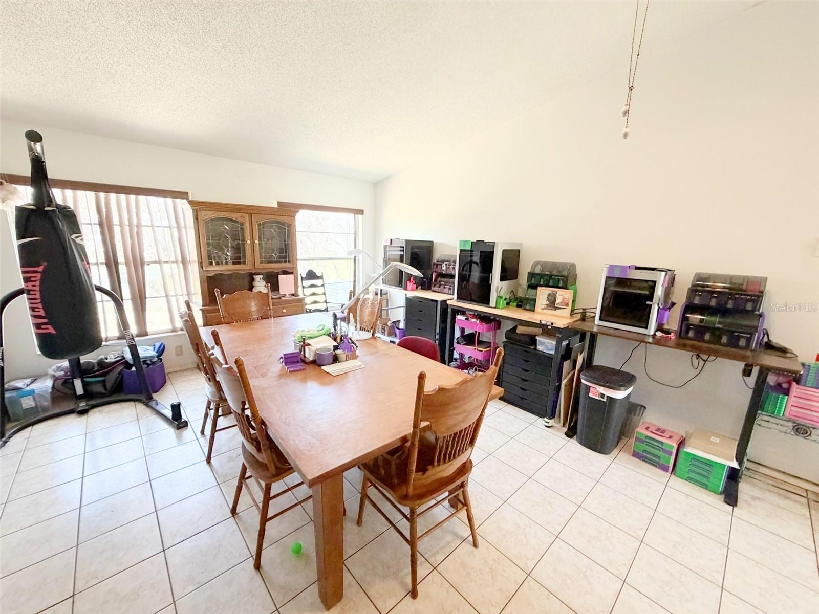 10537 Linger Ln, FL